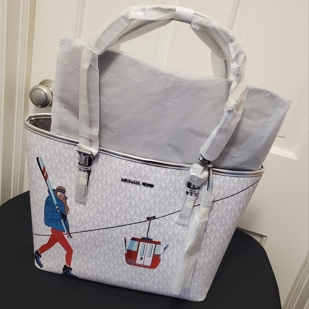 NWT Michael Kors Jet Set Girls Medium Carry All Tote, Retail $368 - Picture 5 of 11